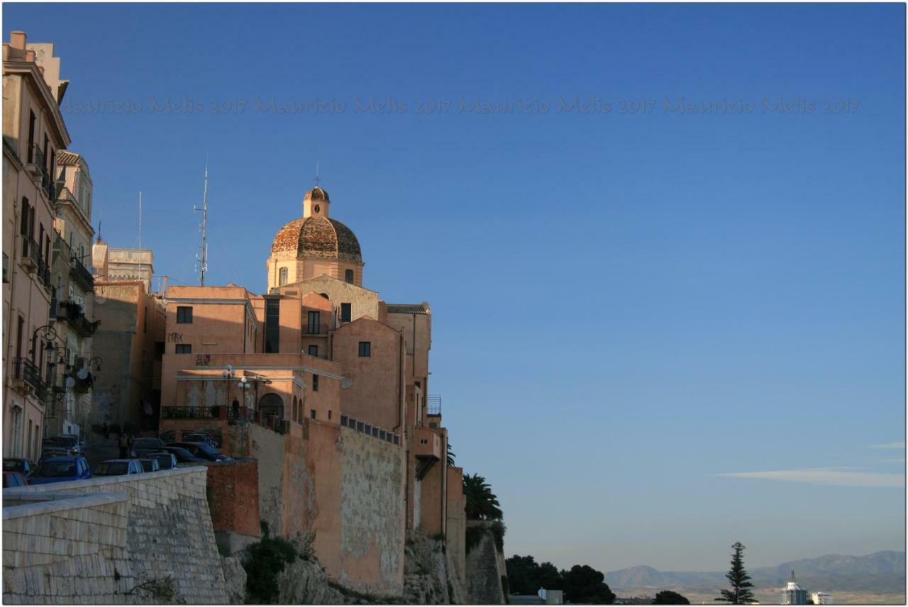 Suite Cagliari -101- Bagian luar foto